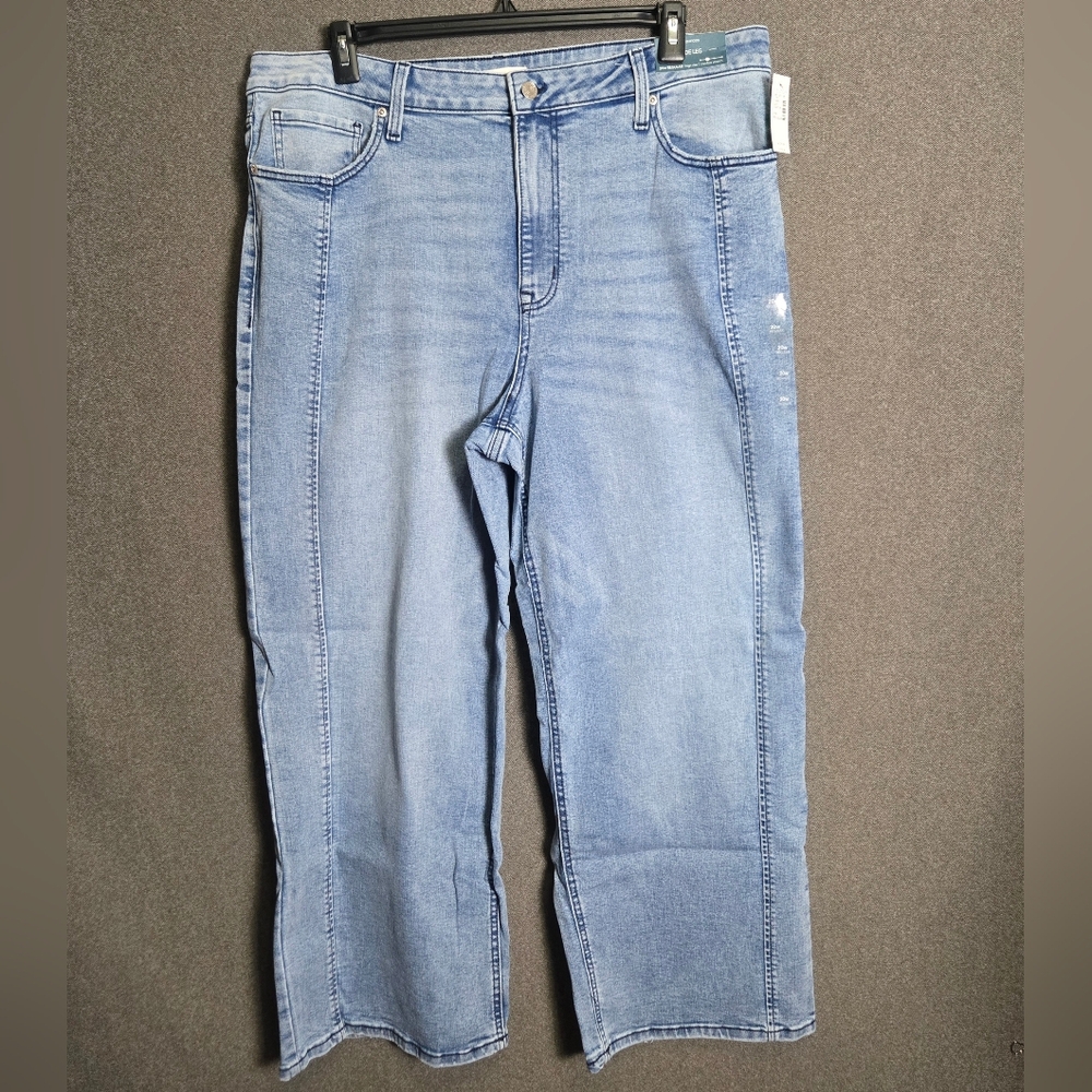 Maurices 20W Light Blue Wide Leg High Rise Jeans
